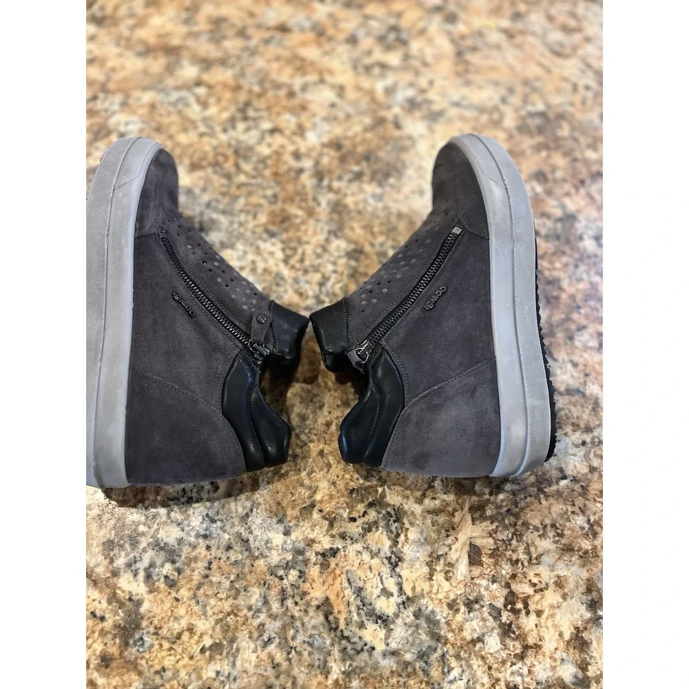 Igi&Co Womens Hidden Wedge Sneakers Gray Suede Side Zip Size 41‎ EU / 10-10.5 US